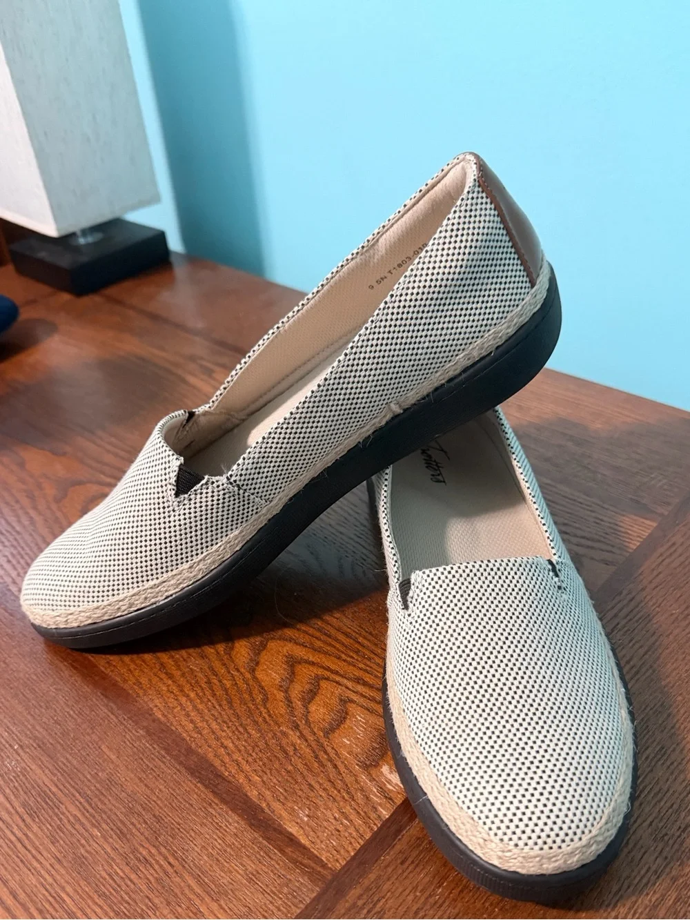 Trotters White and Black Woven Espadrille Slip-On size 9.5 NWOT
